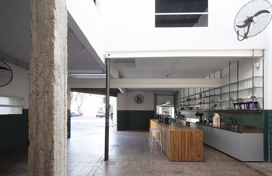 Transforming Space: Cuervo Coffee Roasters by Mutar