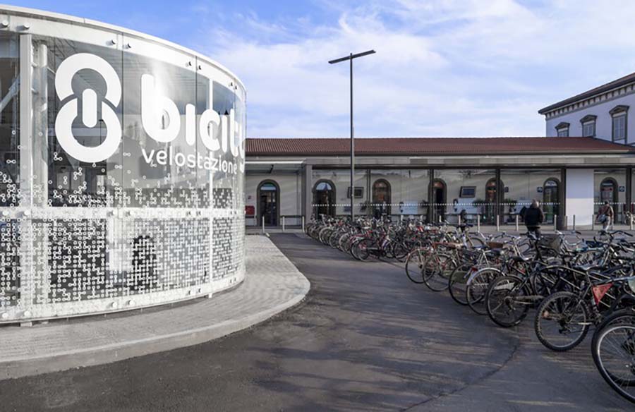 Illuminating Bergamo: The Glowing Bicycle Station by Studio Capitanio Architetti