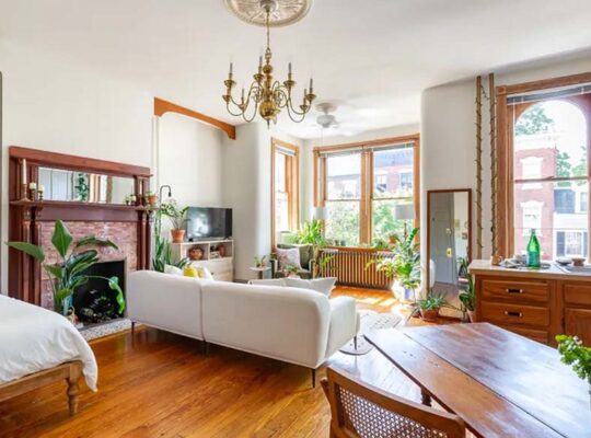 The Key Rule for Mixing Wood Tones in Home Decor